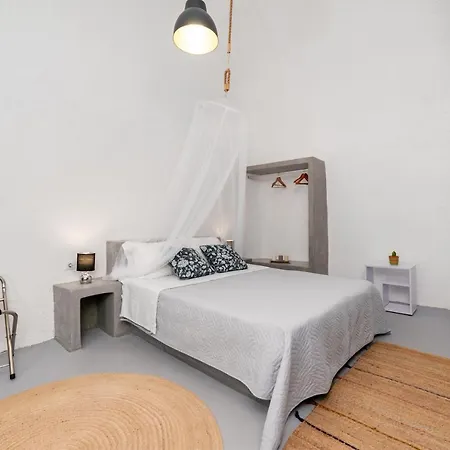 1812 Caves 'n Mansion Villa Karterados (Santorini)