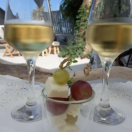 1812 Caves 'n Mansion Villa