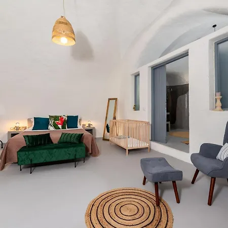 1812 Caves 'n Mansion Villa Karterados (Santorini)