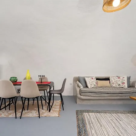 1812 Caves 'n Mansion *