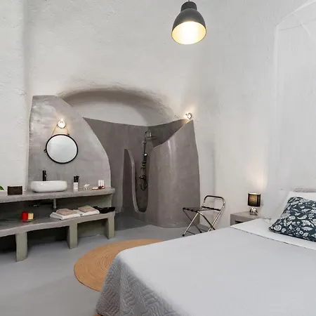 1812 Caves 'n Mansion