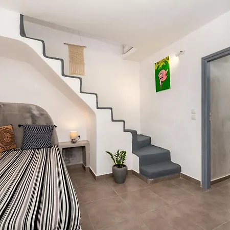 1812 Caves 'n Mansion Villa Karterados (Santorini)