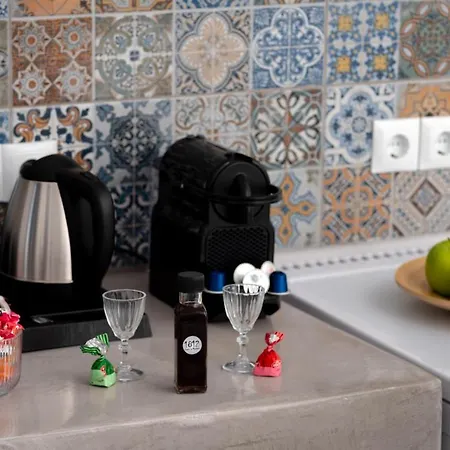 1812 Caves 'n Mansion