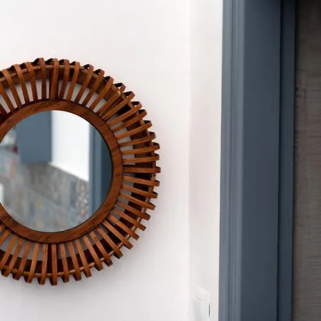 1812 Caves 'n Mansion * Karterados (Santorini)