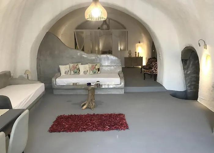 1812 Caves 'n Mansion *