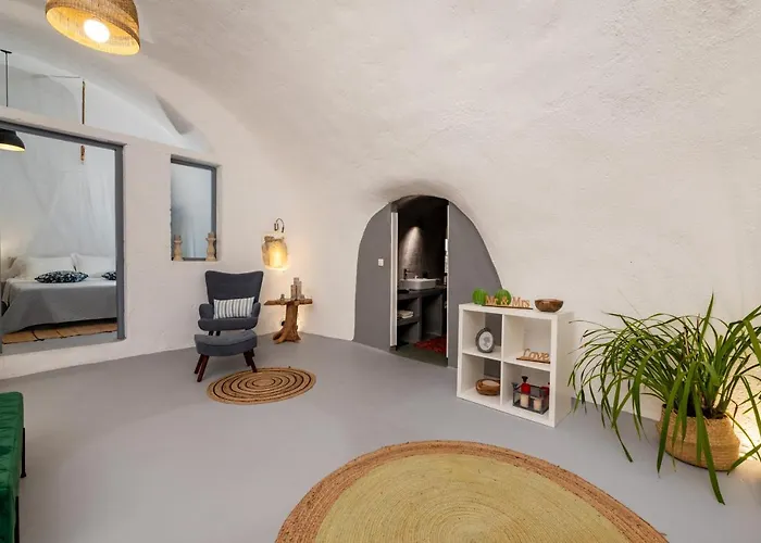 فيلة 1812 Caves 'n Mansion