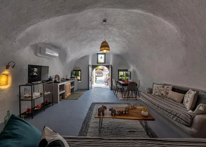 1812 Caves 'n Mansion * كارتيرادوس