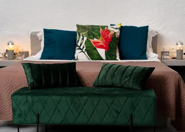 فيلة 1812 Caves 'n Mansion