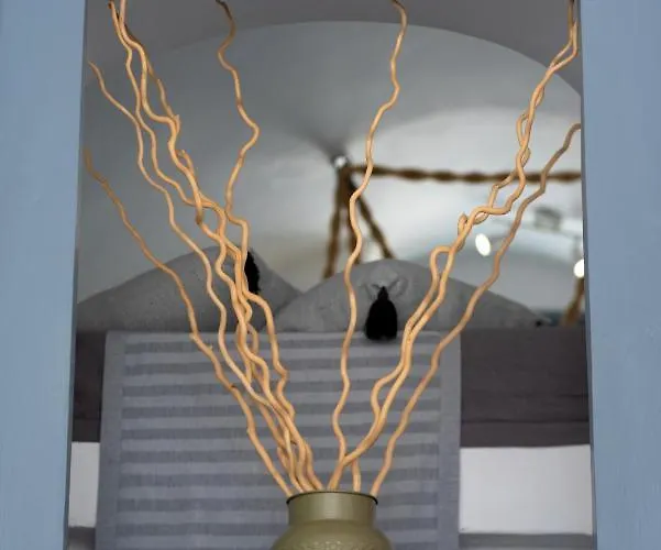 1812 Caves 'n Mansion كارتيرادوس