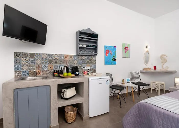 1812 Caves 'n Mansion