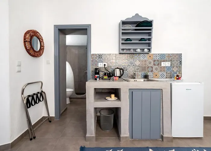 1812 Caves 'n Mansion *