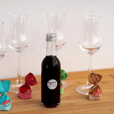 1812 Caves 'n Mansion * Karterados (Santorini)